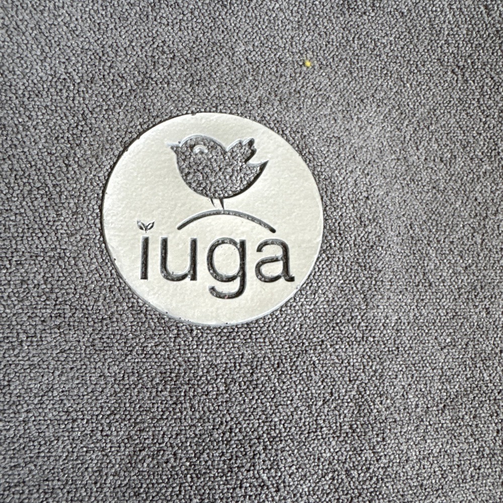 IUGA Yoga Mat Towel 72"x24" Non Slip Microfiber Gray Absorbent for Hot Yoga - Picture 4 of 7